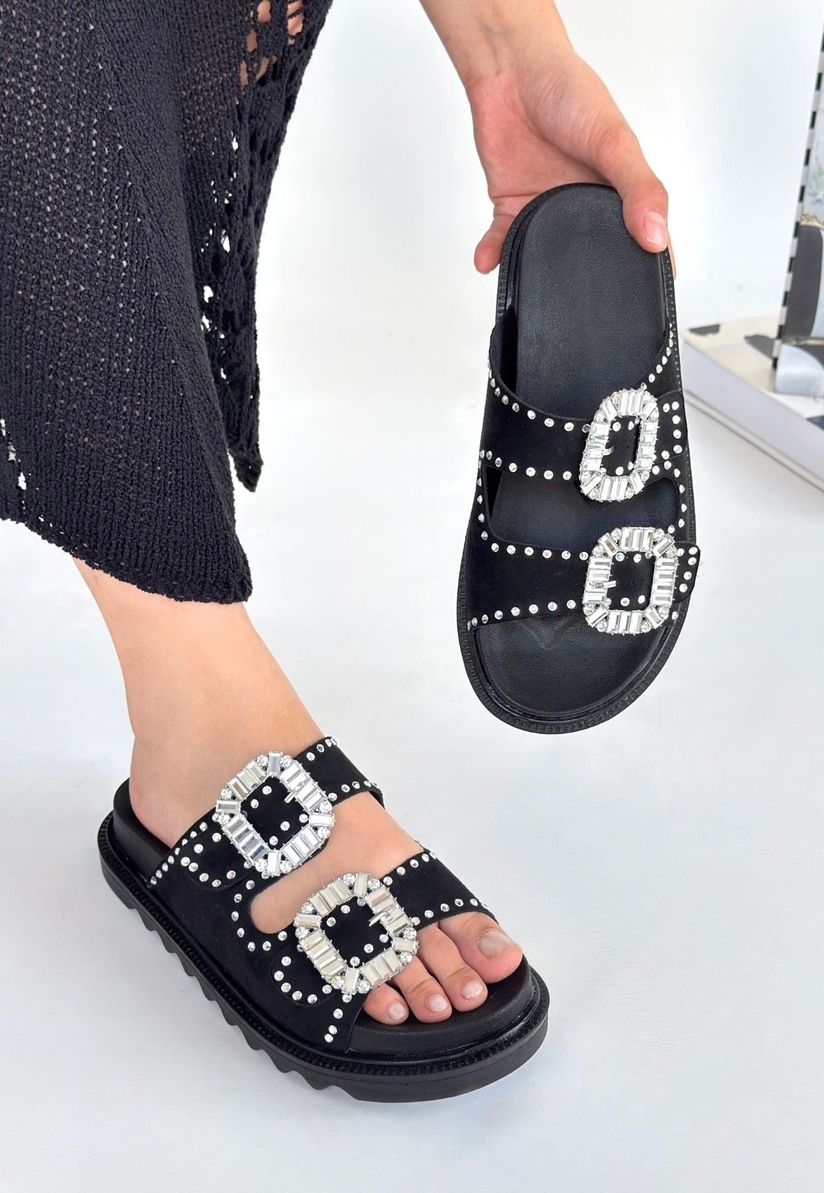 Juana Siyah Nubuk Taşlı Terlik