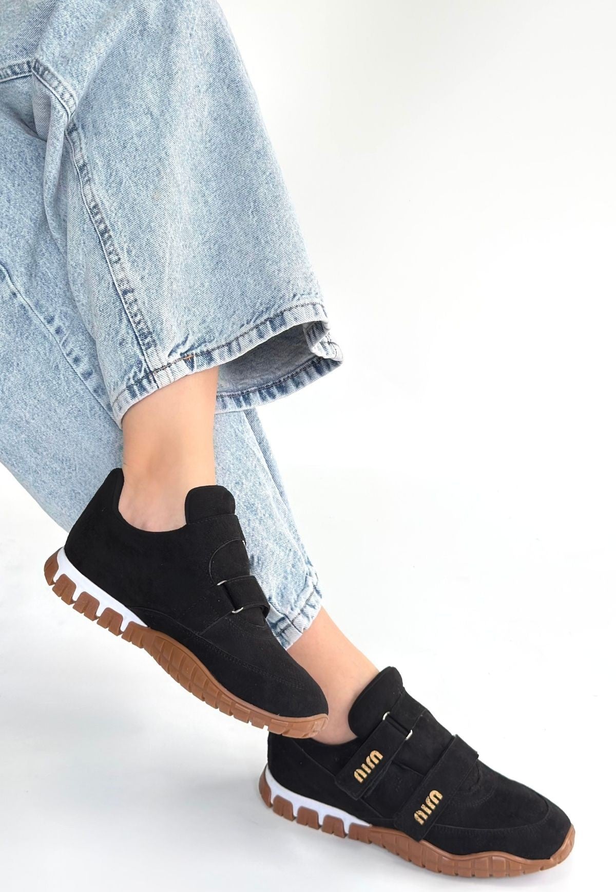 Tunga Siyah Süet Cırt Cırtlı Spor Ayakkabı