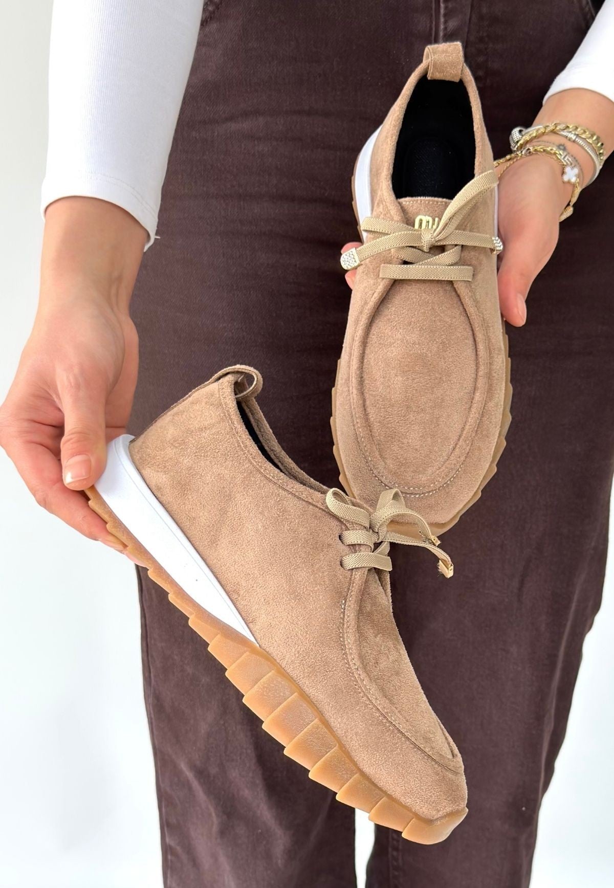 Sier Bej Süet Bağcıklı Spor Ayakkabı