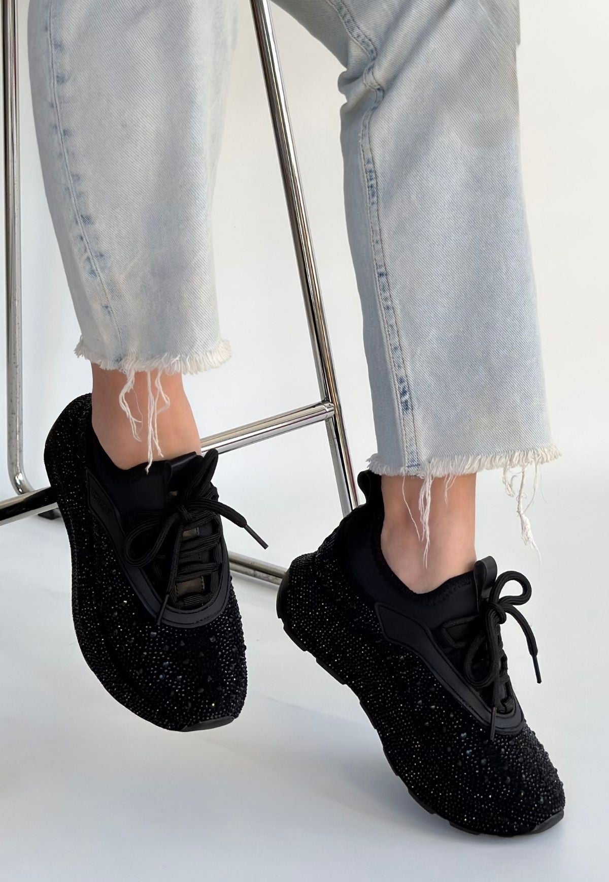 Rimay Siyah Cilt Boncuk İşlemeli Spor Ayakkabı